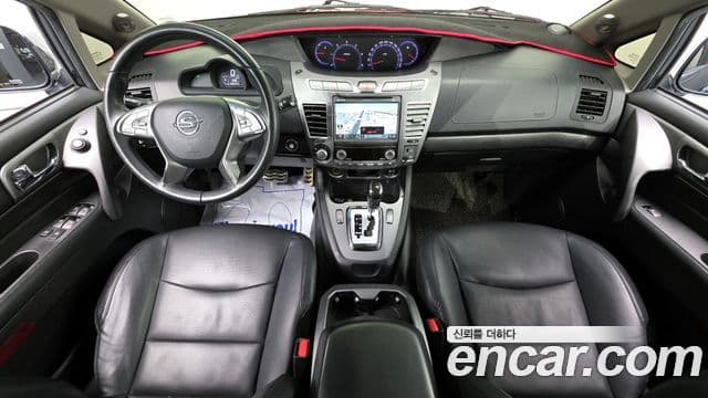 KG모빌리티(SsangYong) Korando 투리스모 4WD TX 9인승, 2017 7