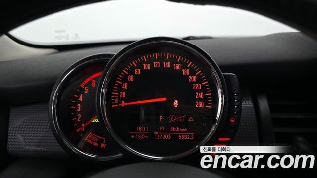 Mini Cooper D 3세대, 2016 8