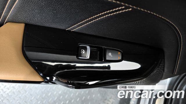 Kia K5 гибрид 3세대 Signature, 2020 17