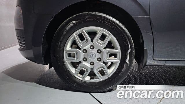 Hyundai Staria Modern, 2023 все фото