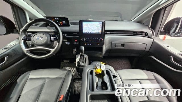 Hyundai Staria Modern, 2023 7