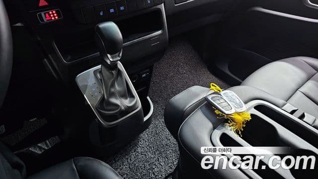 Hyundai Staria Modern, 2023 9