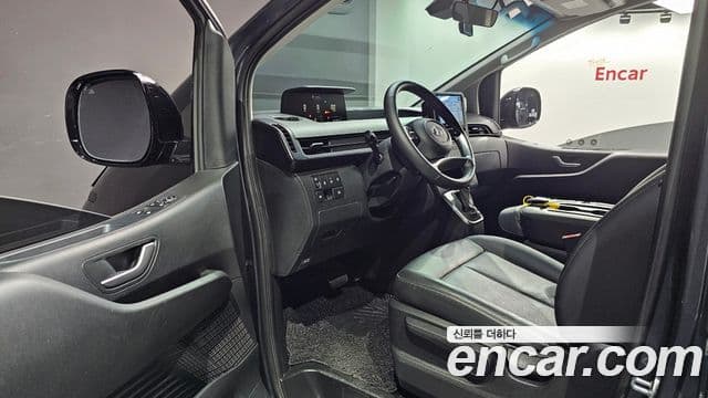 Hyundai Staria Modern, 2023 11