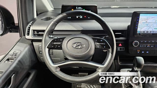 Hyundai Staria Modern, 2023 13