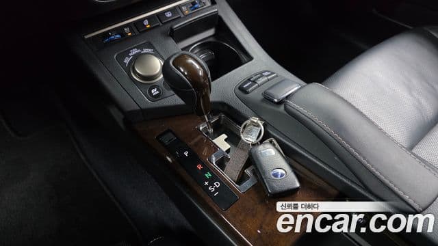 Lexus New ES300h XV60, 2014 9