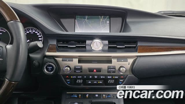 Lexus New ES300h XV60, 2014 14