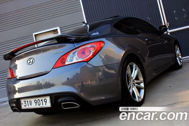 Hyundai Genesis купе 380 GT-RW, 2010 4