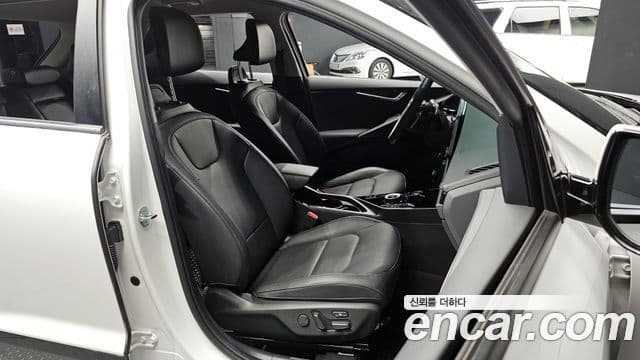 Kia D All New Niro Signature, 2023 10