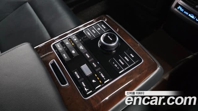 Hyundai Equus(новый кузов / новое поколение) Premium, 2015 19