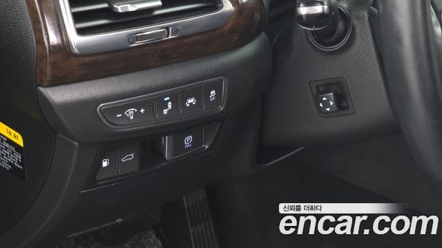 Genesis EQ900 Luxury, 2016 16