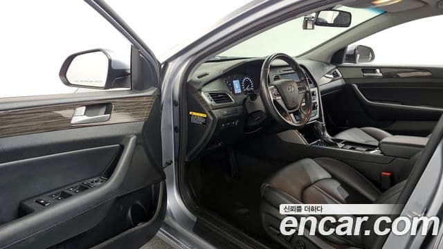 Hyundai LF Sonata 2.0 Smart, 2015 10