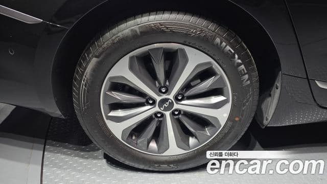 Kia K8 гибрид Noblesse, 2024 все фото