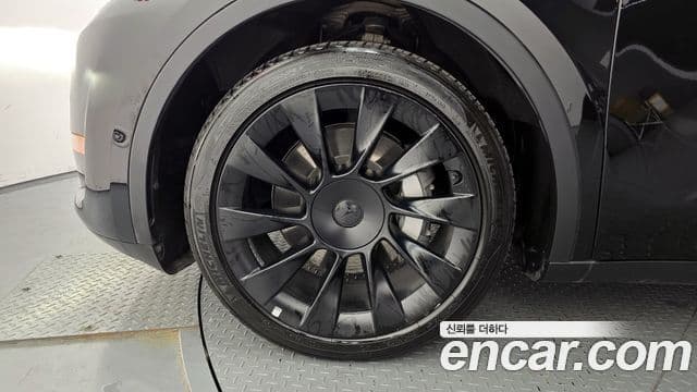 Tesla модель Y Standard Range RWD, 2021 все фото