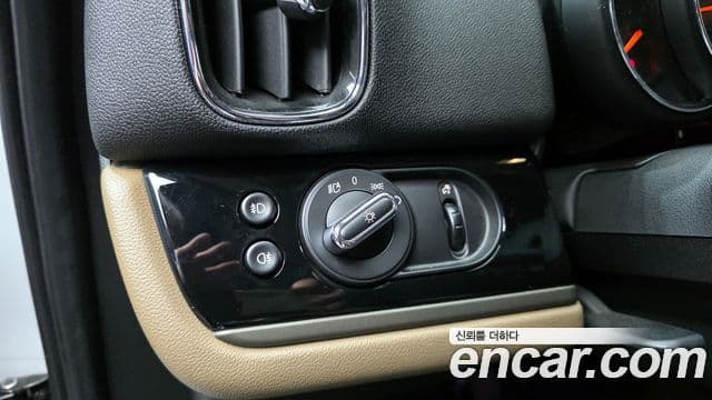 Mini Cooper D Countryman 2세대, 2017 18