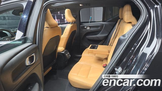 Volvo XC40 B4 Inscription, 2021 14