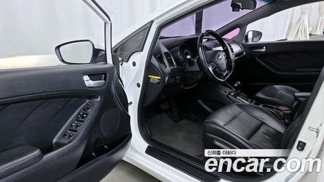 Kia The / новый New K3 Style, 2018 10