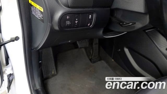 Kia The / новый New K3 Style, 2018 17