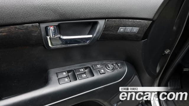 Kia Mohave 4WD KV300, 2015 11