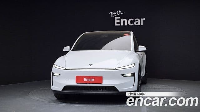 Tesla модель Y, 2025 3