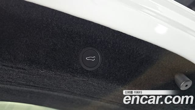 Tesla модель Y, 2025 20