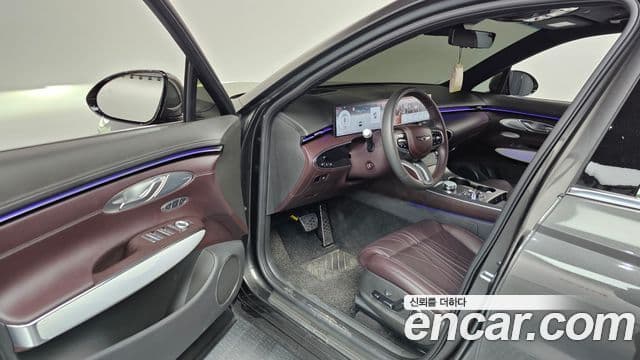 Genesis GV70, 2025 10