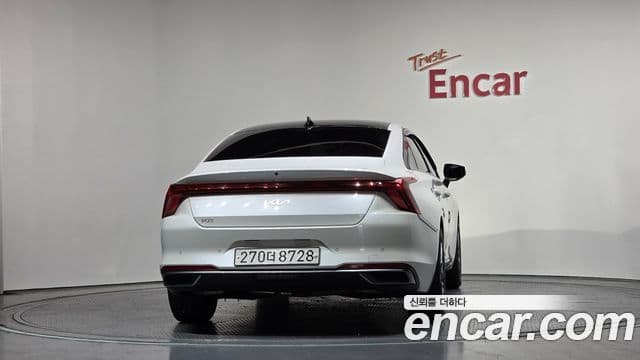 Kia K8 Trendy(таксомоторный тип), 2022 4