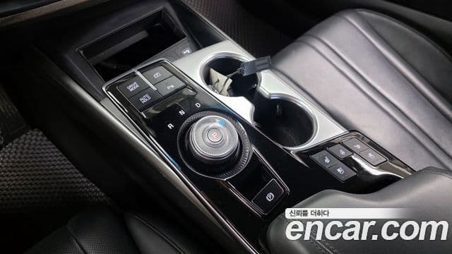 Kia K8 Trendy(таксомоторный тип), 2022 9