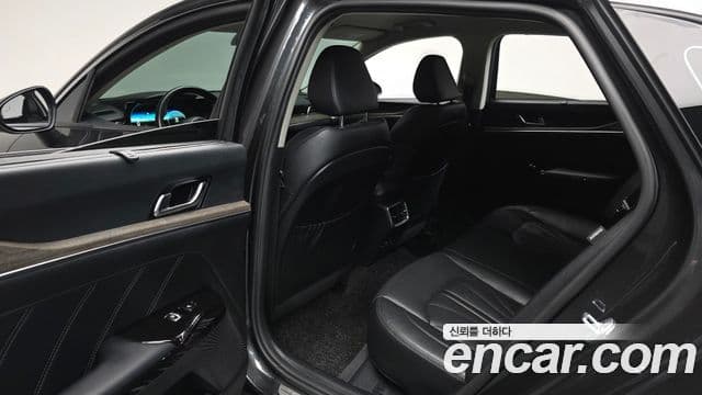 Kia K5 3세대 Signature, 2021 11