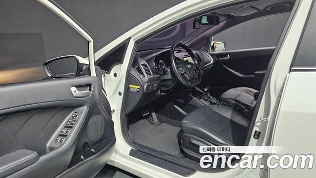 Kia The / новый New K3 Trendy, 2017 10