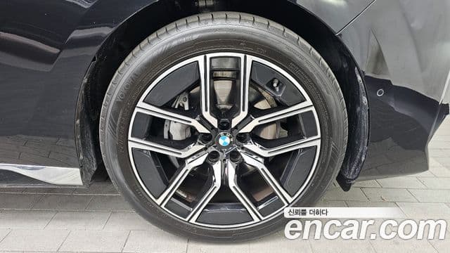BMW 7시리즈 (G70) 740d xDrive M Sport, 2025 все фото