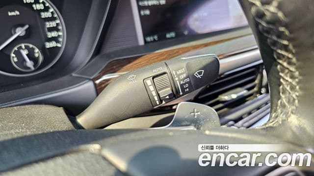 Genesis EQ900 Luxury, 2017 16