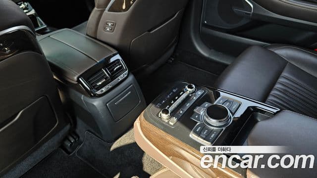 Genesis EQ900 Luxury, 2017 20