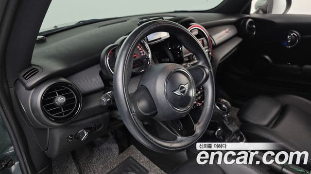 Mini Cooper 3세대, 2014 17