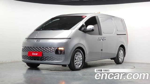 Hyundai Staria Modern, 2023 1