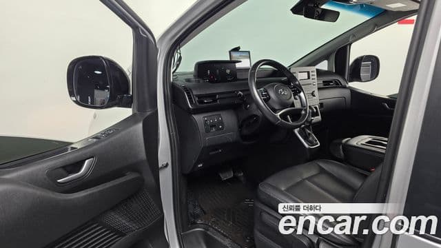 Hyundai Staria Modern, 2023 10