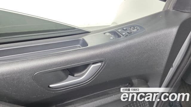 Hyundai Staria Modern, 2023 17