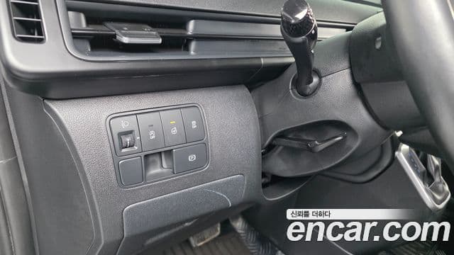 Hyundai Staria Modern, 2023 18