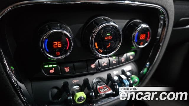 Mini Cooper 클럽맨 2세대, 2023 16