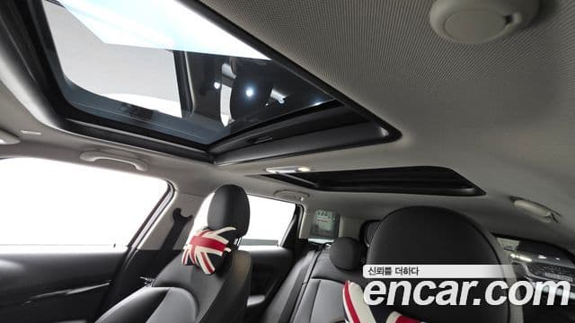 Mini Cooper 클럽맨 2세대, 2023 17