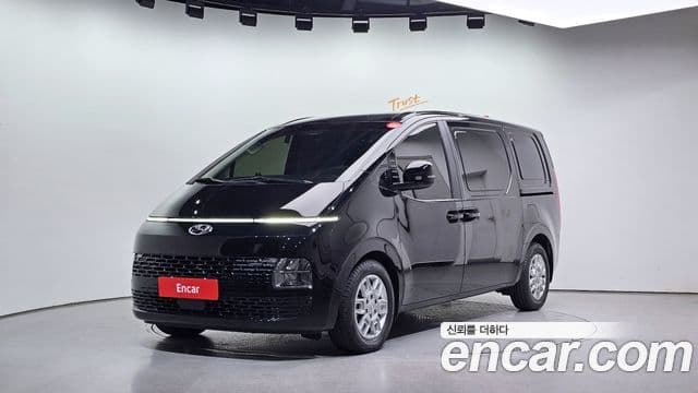Hyundai Staria Modern, 2023 1