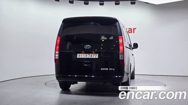 Hyundai Staria Modern, 2023 4