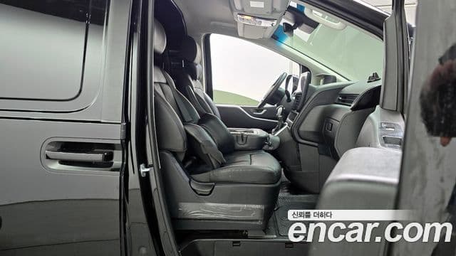 Hyundai Staria Modern, 2023 10