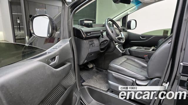 Hyundai Staria Modern, 2023 11