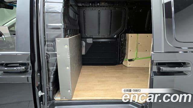 Hyundai Staria Modern, 2023 12