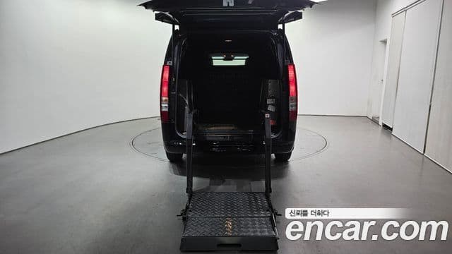 Hyundai Staria Modern, 2023 19