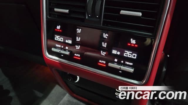 Porsche Cayenne (PO536), 2023 20