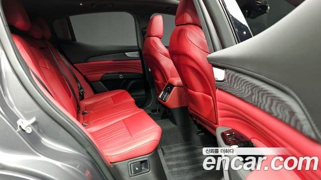 Maserati Grecale 2.0 AWD GT, 2023 11