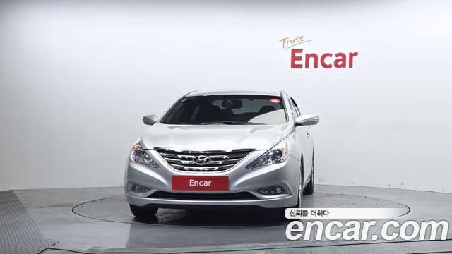 Hyundai YF Sonata люксовая версия, 2010 3