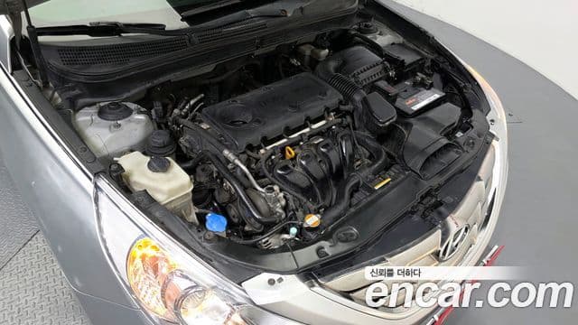 Hyundai YF Sonata люксовая версия, 2010 6