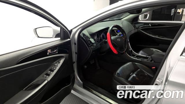 Hyundai YF Sonata люксовая версия, 2010 10